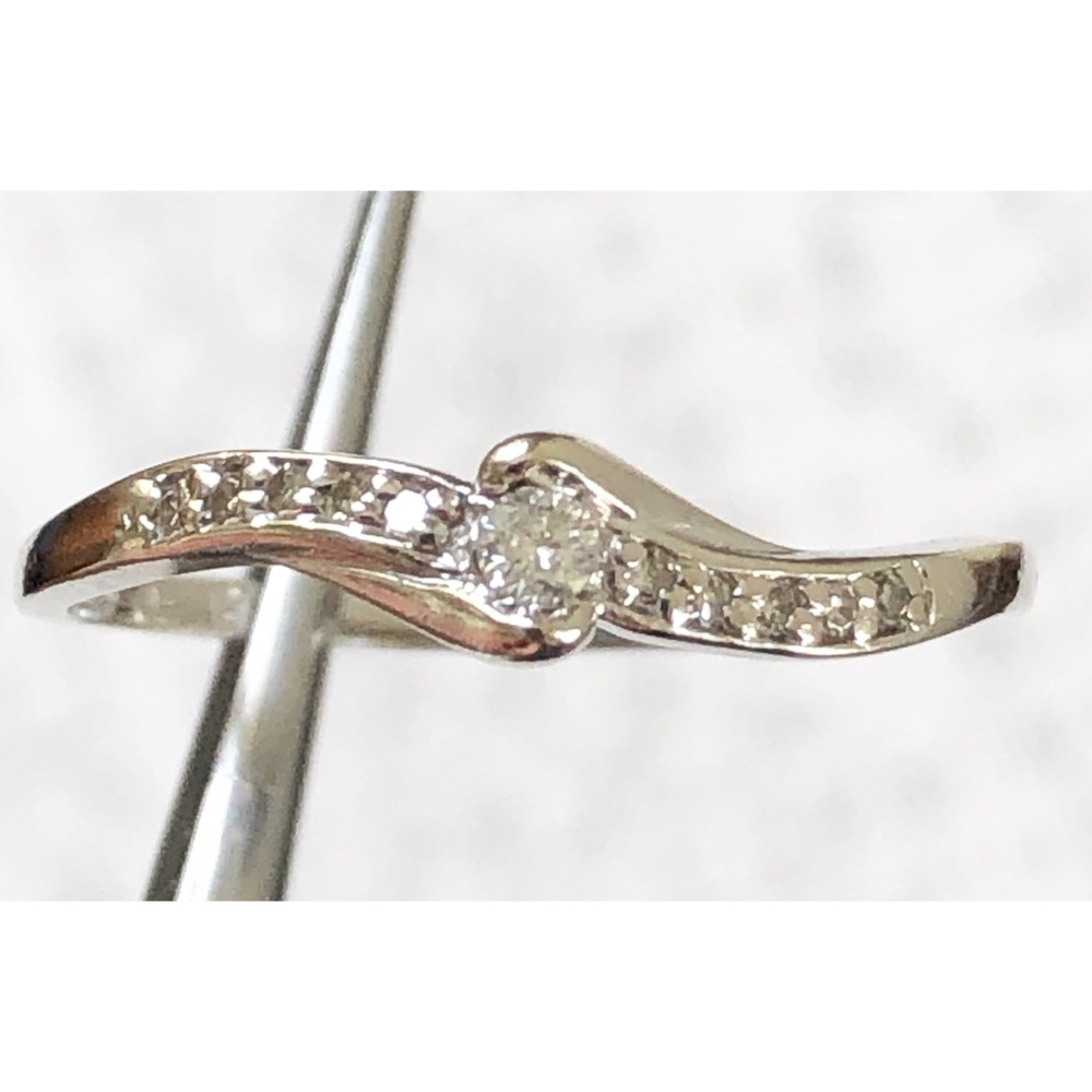 10K white gold ring